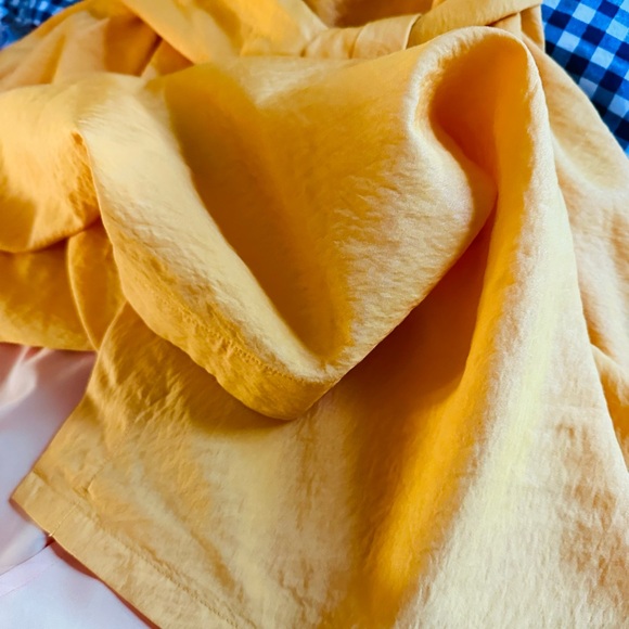 Bright yellow crushed silk midi dress💛 - Picture 8 of 11